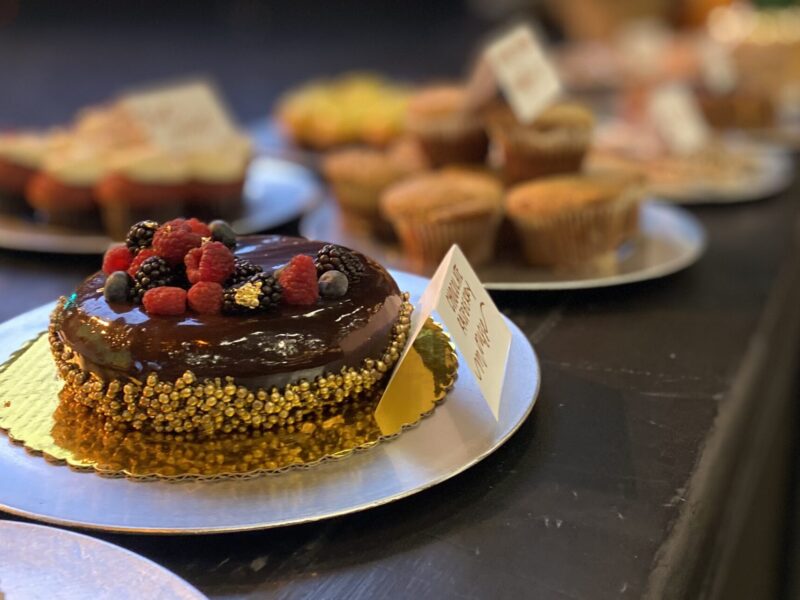 Dessert auction